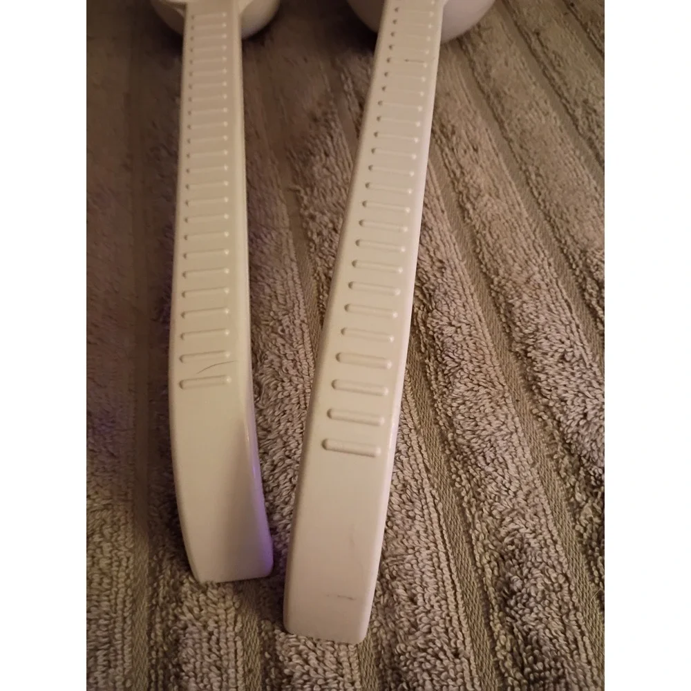 Weight Watchers White Plastic Long Handle Measuring Spoons Set 1/2 Cup and 1 Cup